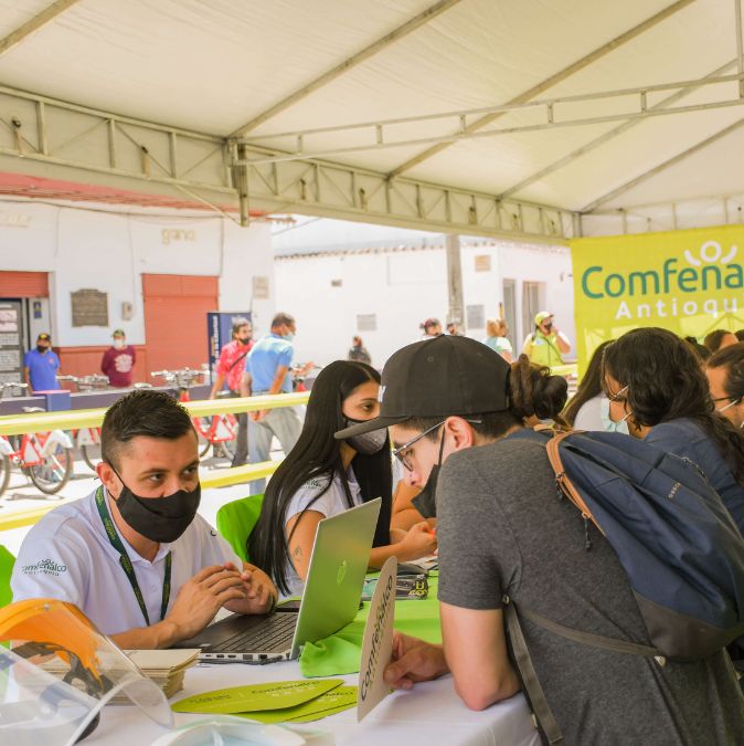 La Agencia de Empleo de Comfenalco Antioquia tiene más de 600 Oportunidades Laborales