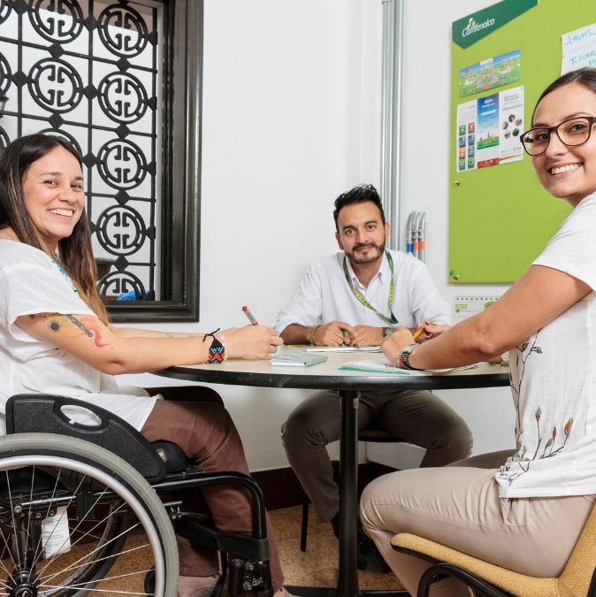 Oportunidades laborales: Comfenalco y Comfama CONECTADOS por el empleo