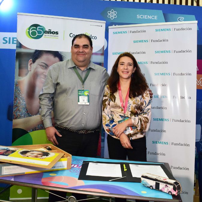 Comfenalco Antioquia y la Fundación Siemens firman alianza para llevar educación, energía y agua potable a comunidades
