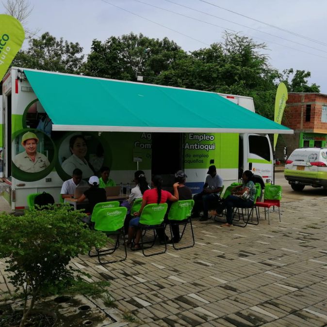 Comfenalco al barrio inicia en Pedregal con más de 500 oportunidades laborales