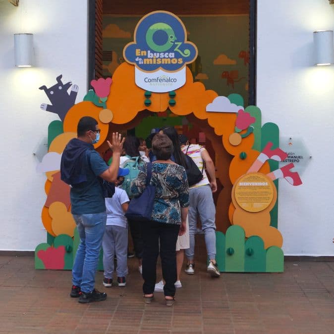 Disfruta en la Fiesta del Libro y la Cultura la Exposición "Oz en Busca de Sí Mismos"